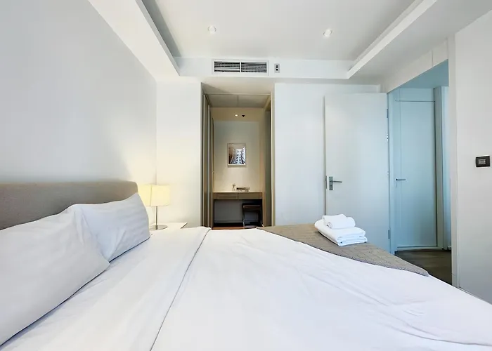 Circle Sukhumvit 11